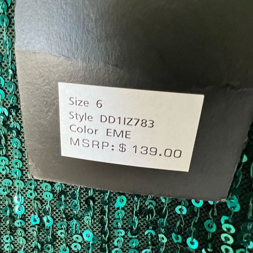 Evening dress - Picture 5 of 8